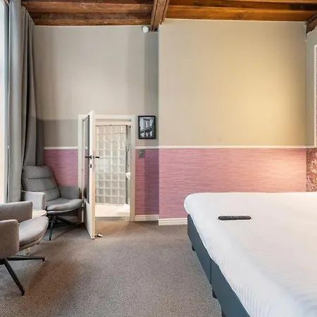 Karel De Stoute Hotel 2*